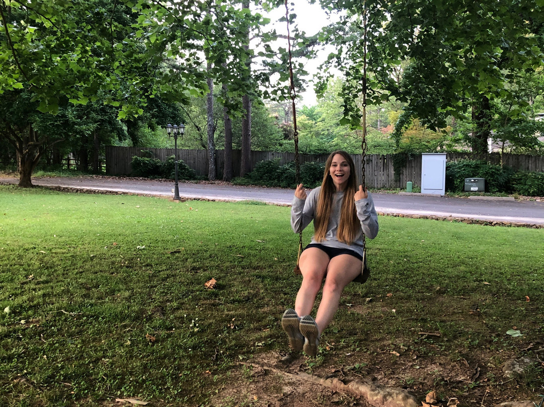 Hilltop Manor Bed & Breakfast主图