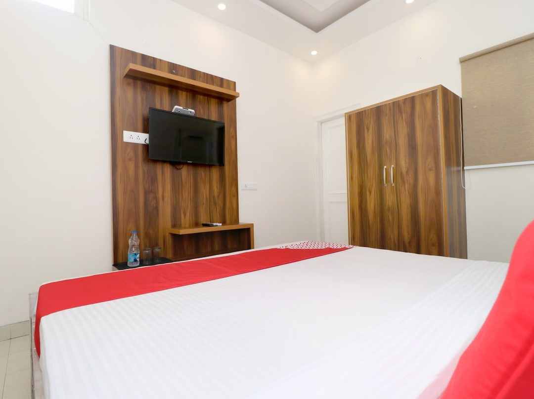 OYO 22097 Hotel Jd