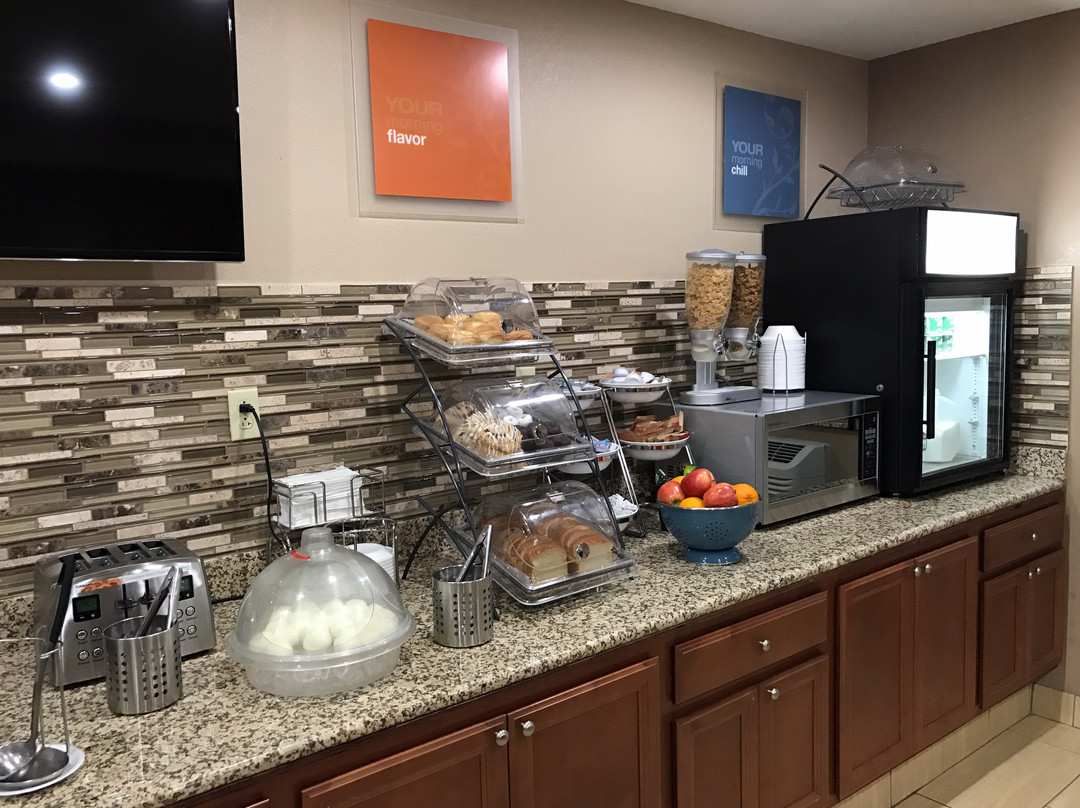 Quincy Inn & Suites主图