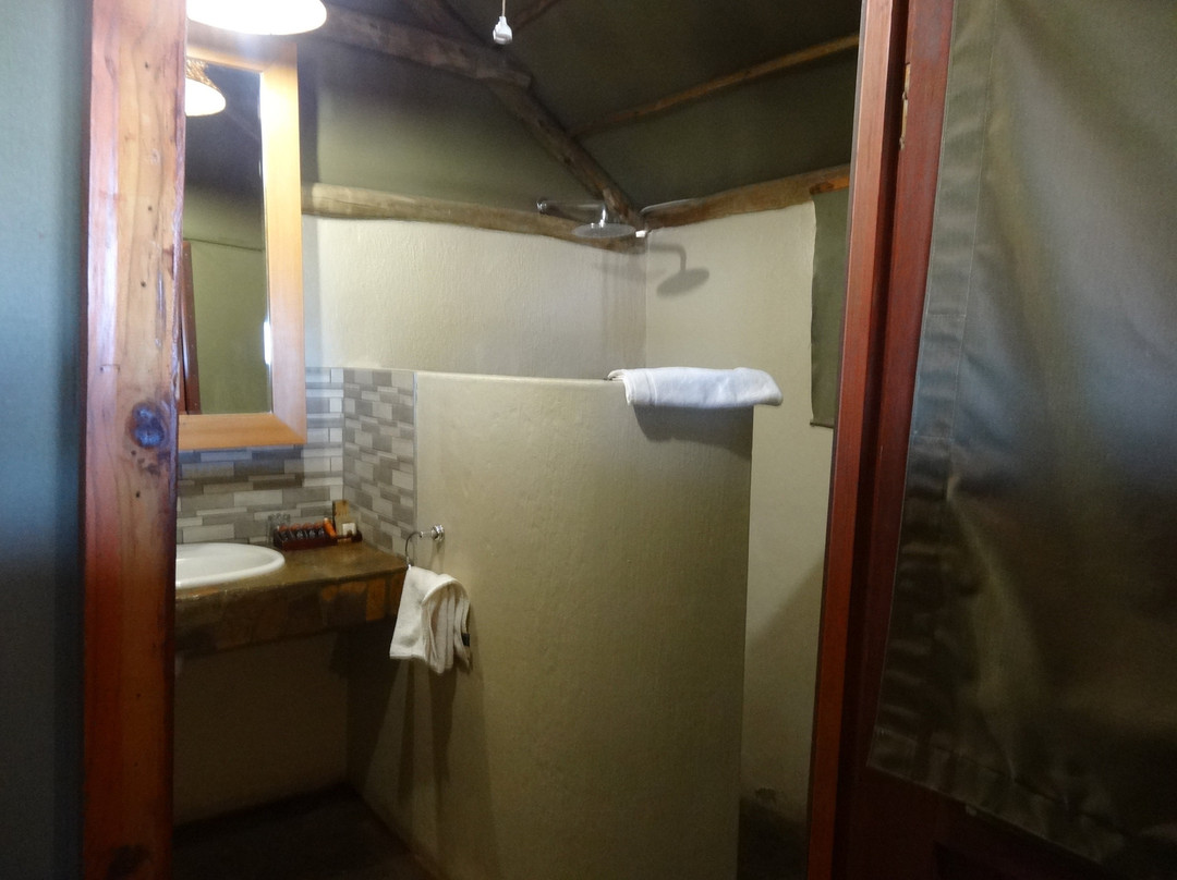 Suricate Kalahari Tented Lodge主图