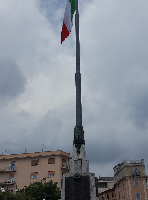 Monumento ai Caduti景点图片