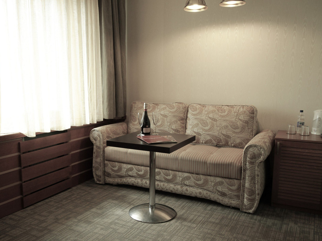Aurora Hotel主图
