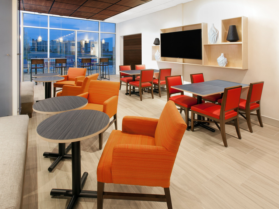 Holiday Inn Express & Suites Sterling Heights-detroit Area By IHG主图