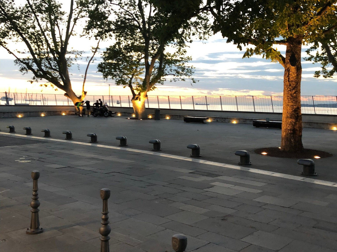 Koper City Beach景点图片