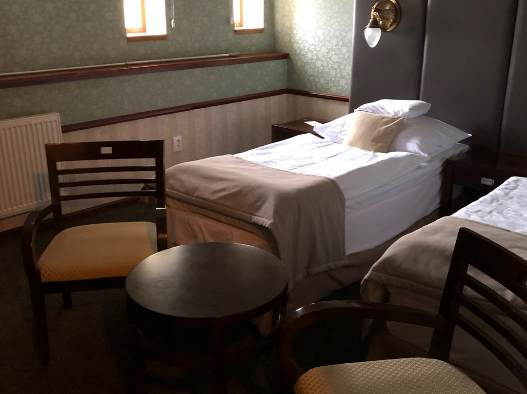 Golden Eagle Hotel主图