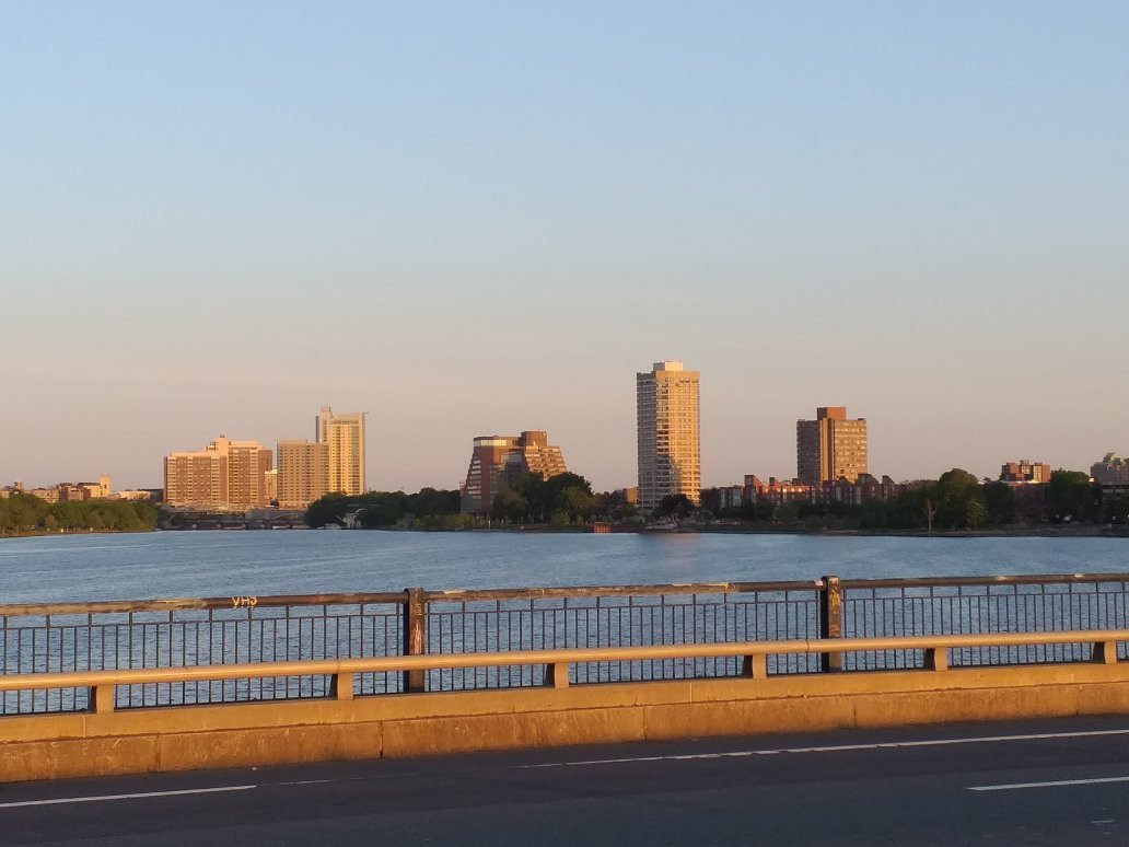 Harvard Bridge-剑桥必去景点