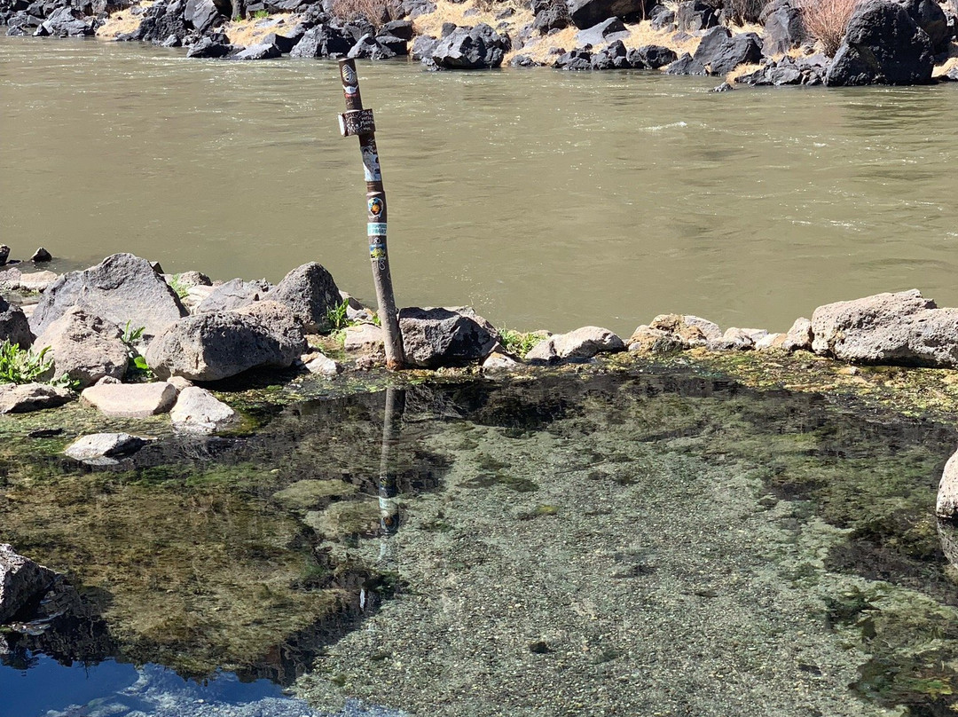 Manby Hot Springs-Arroyo Hondo必去景点