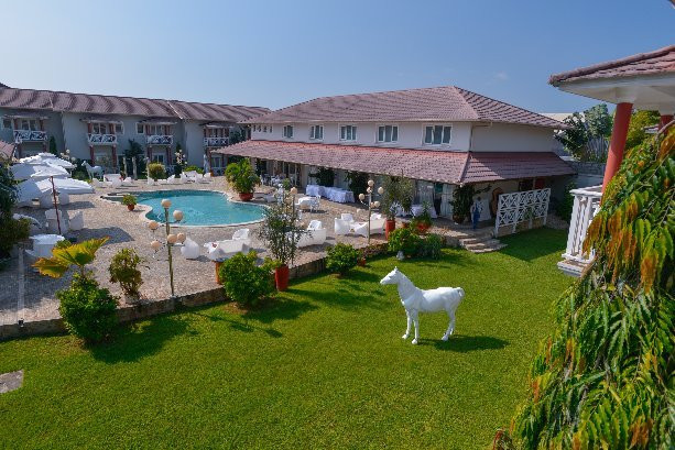 诺玛德公寓套房酒店主图