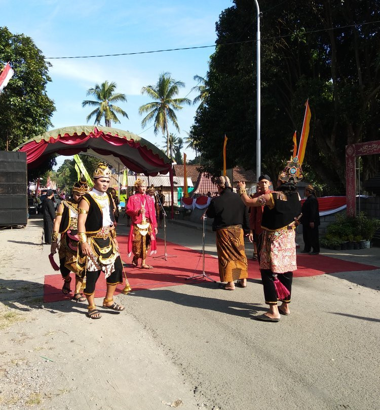 Candi Sawentar-勿里达必去景点