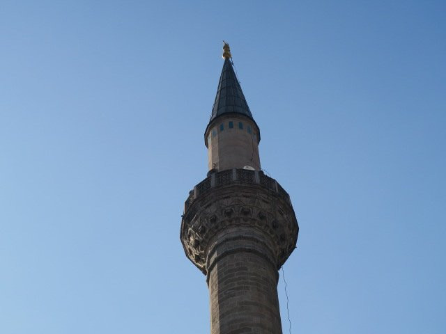 Twin Minaret Madrasa景点图片