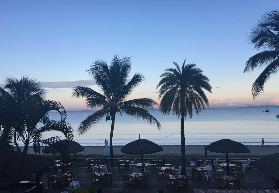 走私者海湾沙滩度假酒店主图