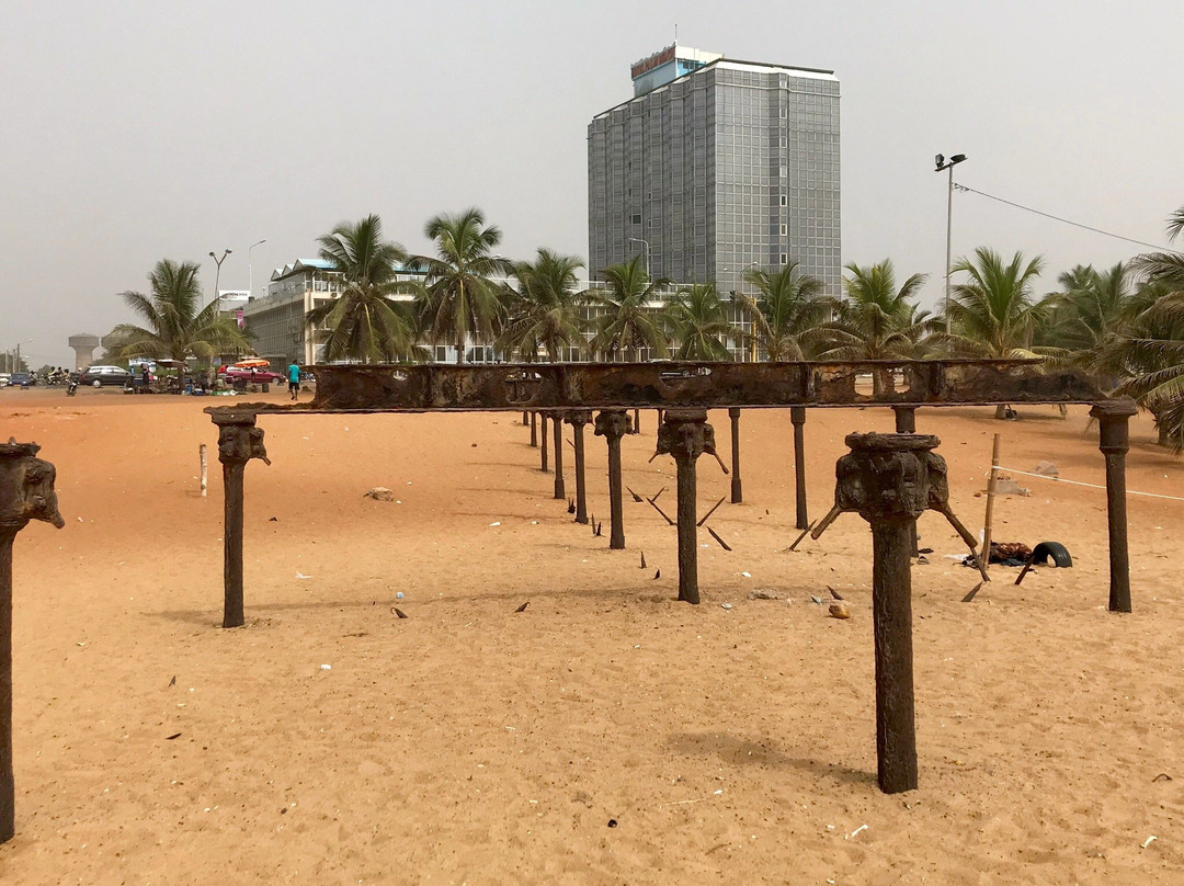 Lome abandoned bridge-洛美必去景点