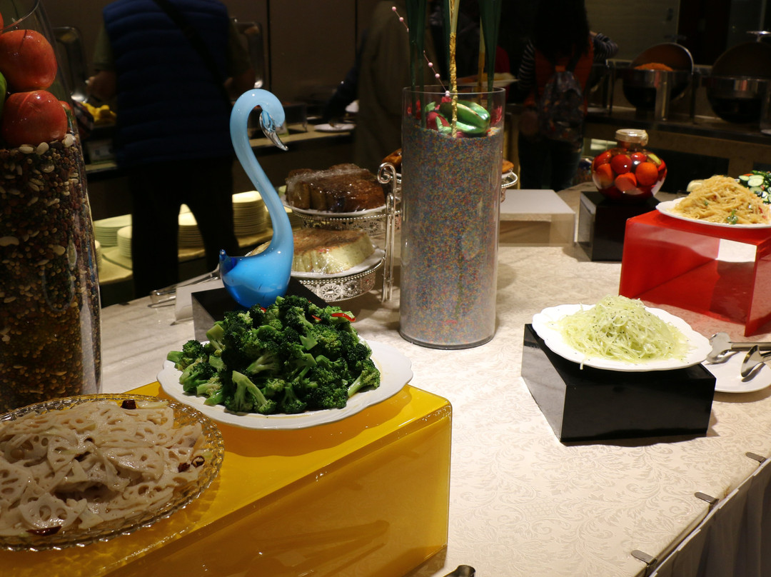 瑞阳皇冠酒店主图