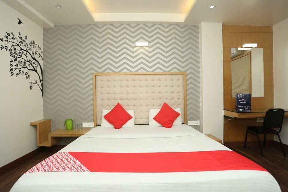 OYO 3774 Hotel Naman Palace主图