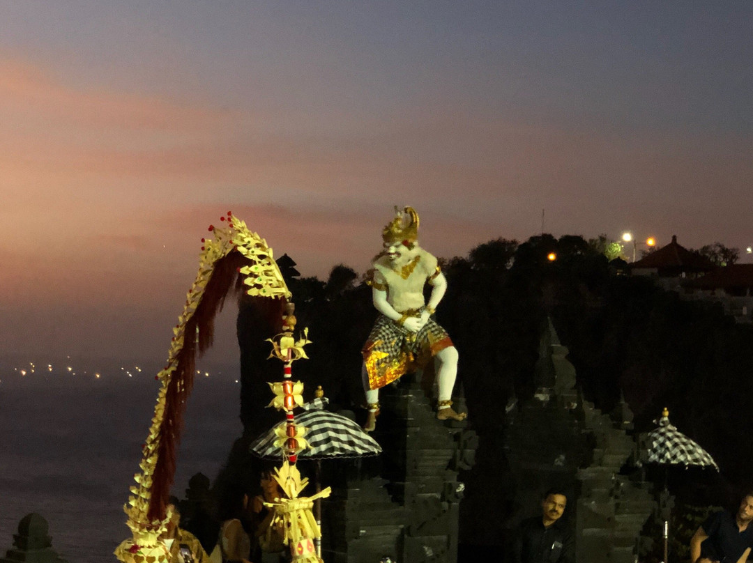 Kecak Fire & Trance Dance Pura Batu Karu-乌布必去景点