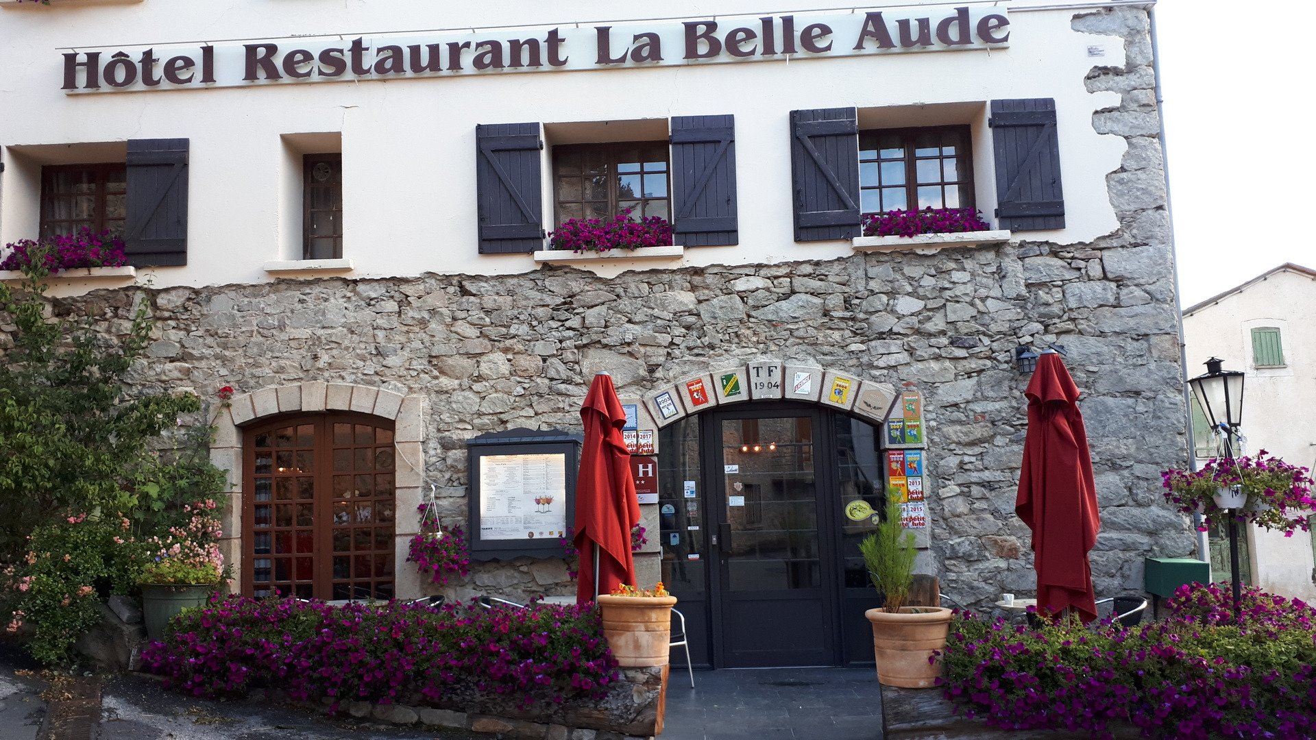Hôtel Restaurant La Belle Aude-浴室