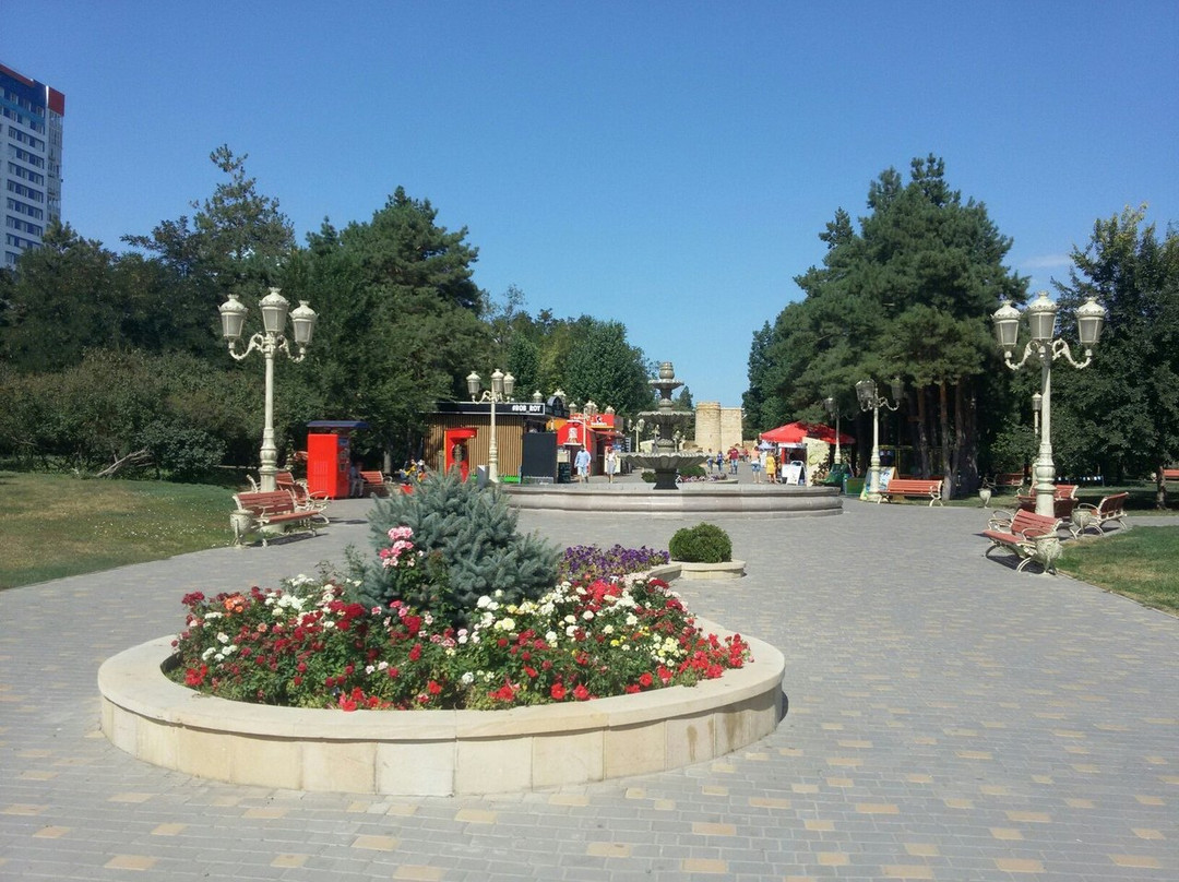 Volgograd-Baku Friendship Park景点图片
