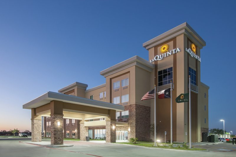 La Quinta Inn & Suites by Wyndham Kingsville主图