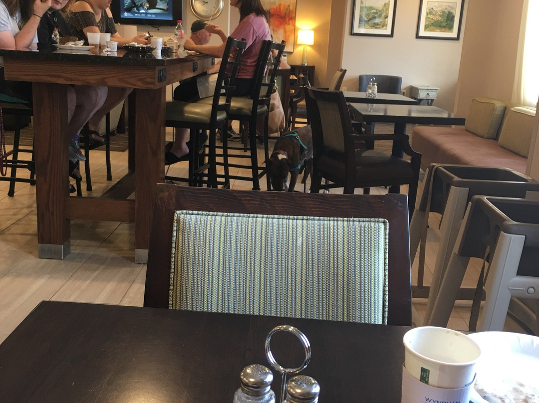 富尔顿快捷假日酒店主图