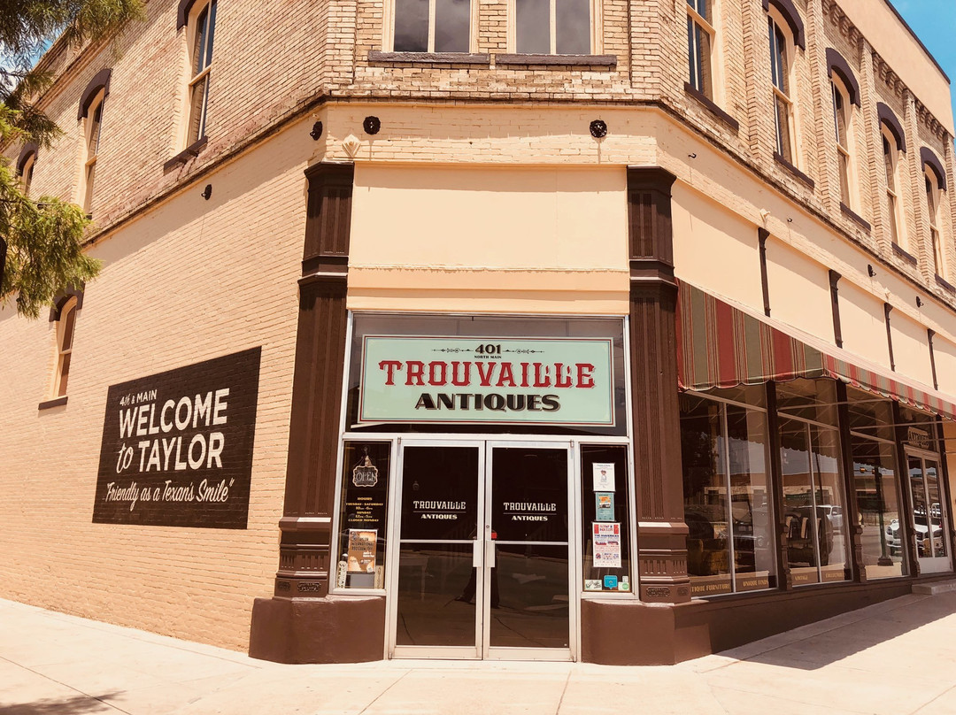 Trouvaille Antiques景点图片