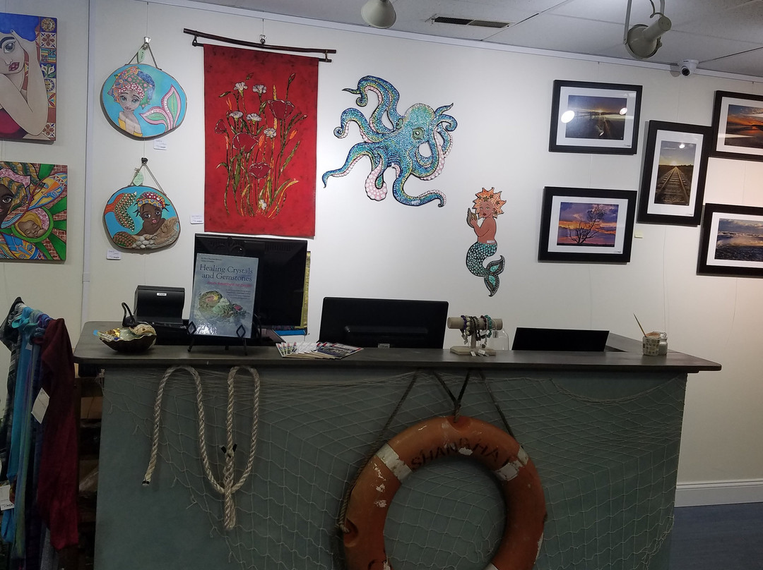 Crazy Mermaids-海恩尼斯必去景点