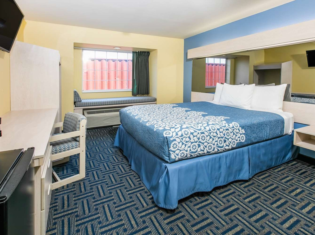 Days Inn & Suites by Wyndham Pryor主图