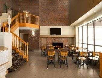 Super 8 by Wyndham Timmins ON主图