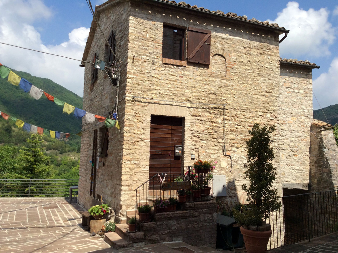 B&B Bivacco Frasassi Climbing & Trail Running House