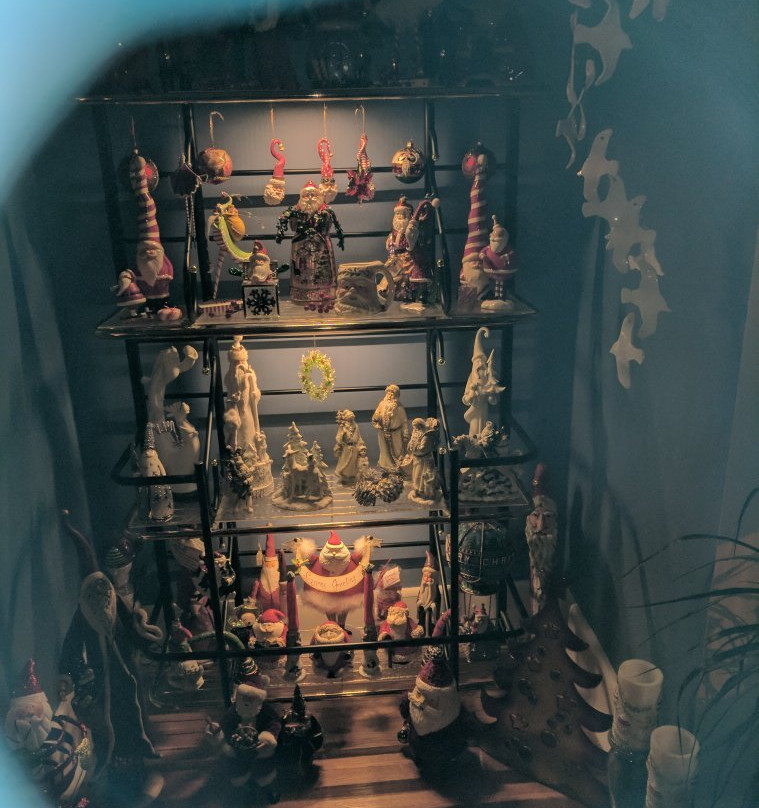 Uniques and Antiques-奥甘奎特必去景点