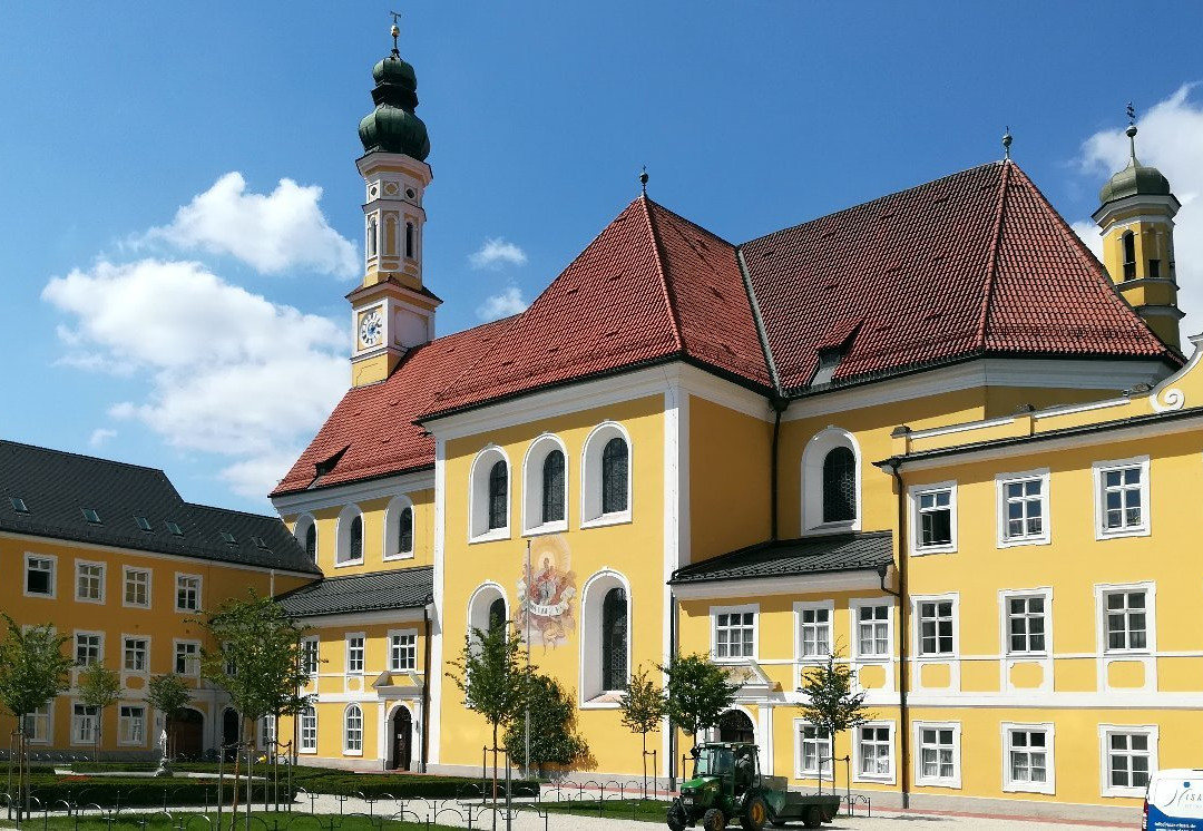 Zisterzienserinnen-Abtei Seligenthal