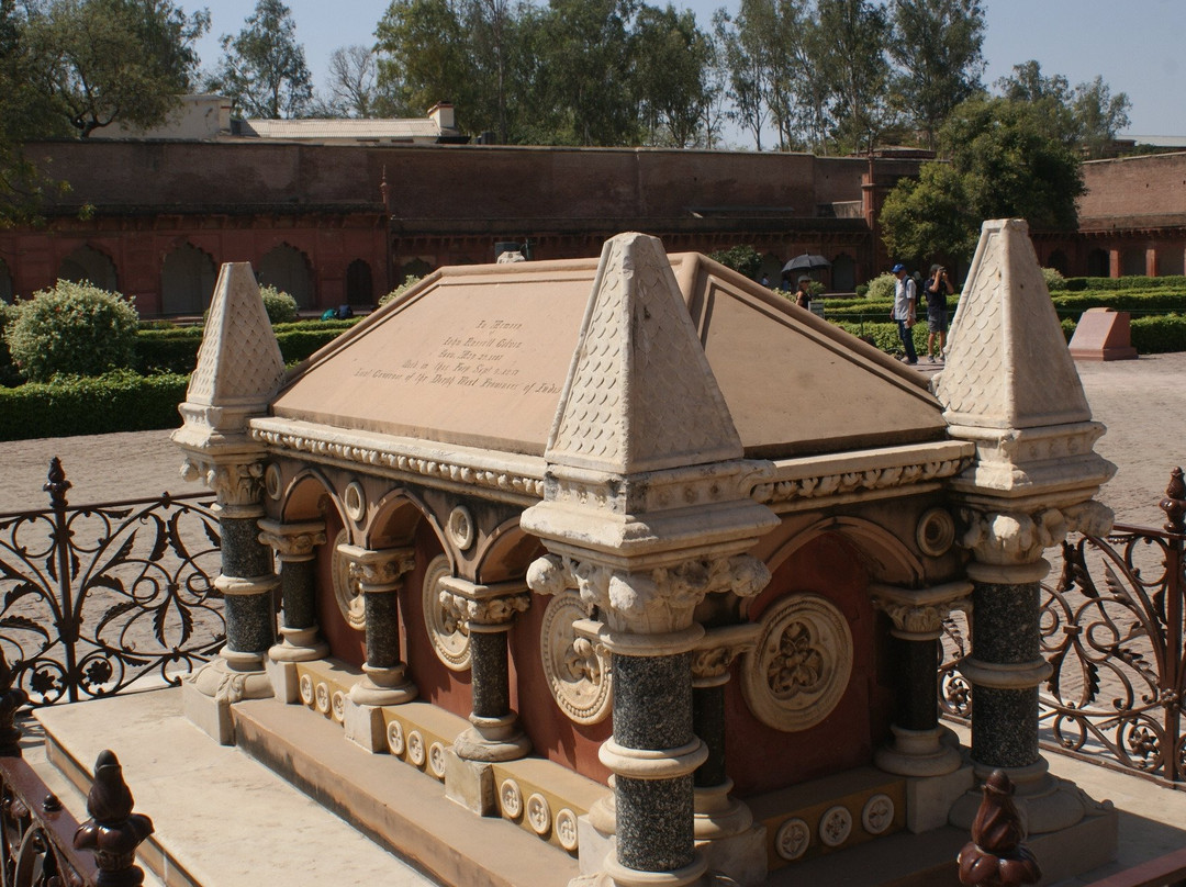 Tomb Of John Russell Colvin-阿格拉必去景点