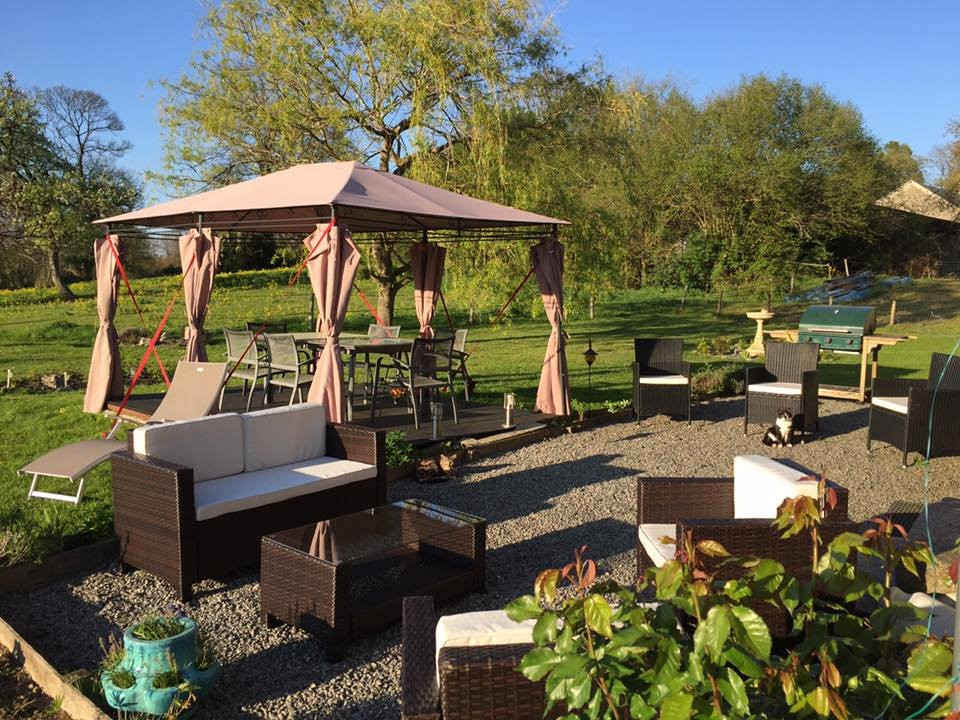 Les Eaux De La Petite Fontaine主图