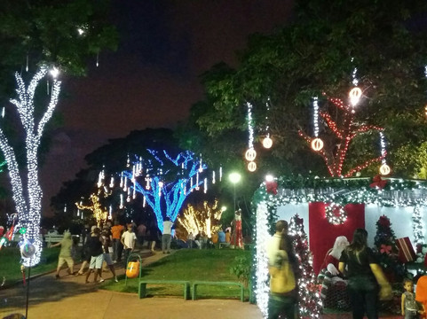 Praca Nossa Senhora da Gloria-Contagem必去景点