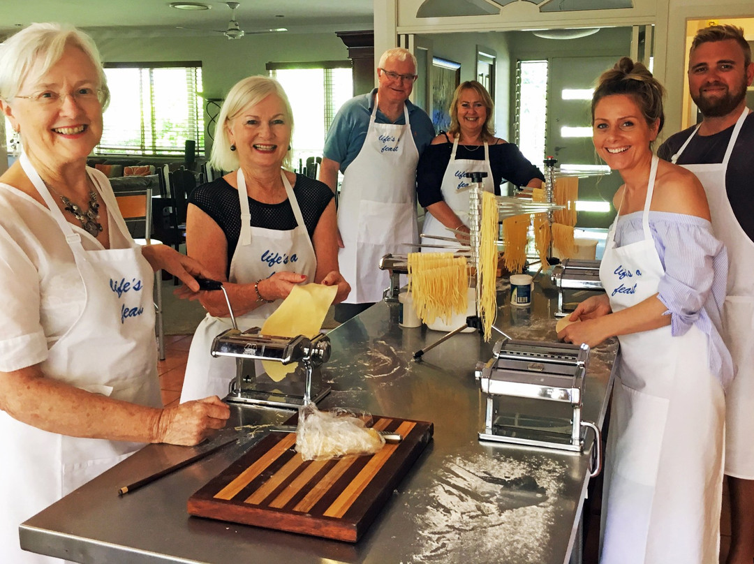 Life's A Feast-努萨维尔必去景点