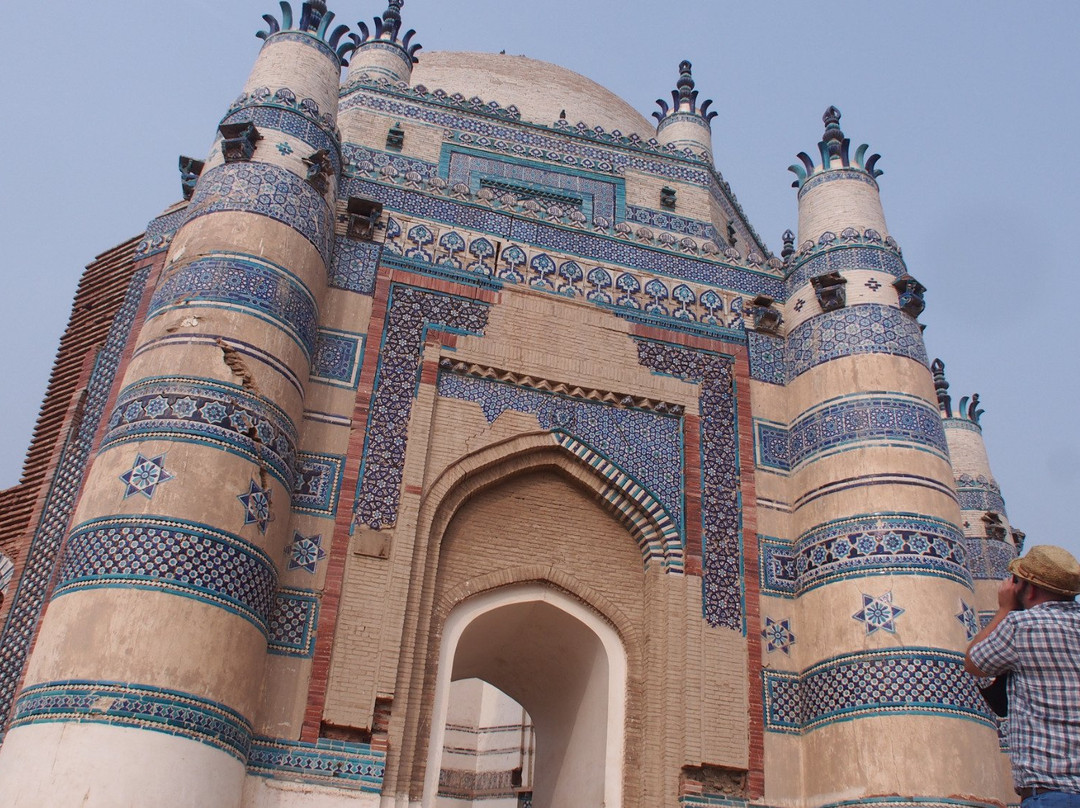Bahawalpur旅游景点-Tomb of Bibi Jawindi