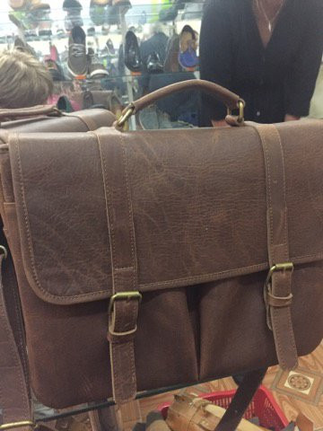 NO Shoes & Handbag Shop景点图片