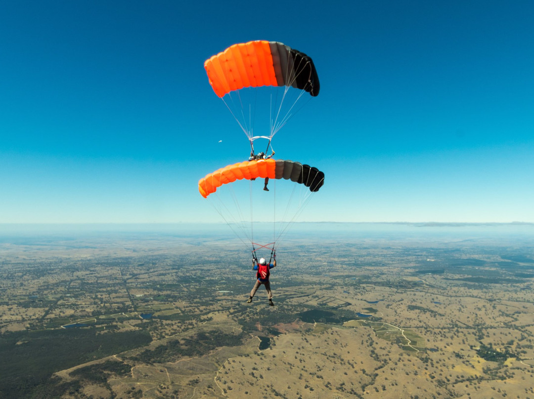 Adelaide Tandem Skydiving Barossa Valley景点图片