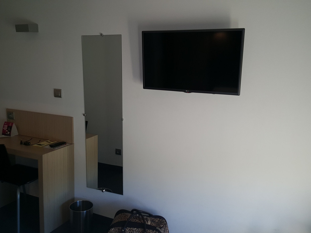 Hotel The Originals Castres Le Causséa主图