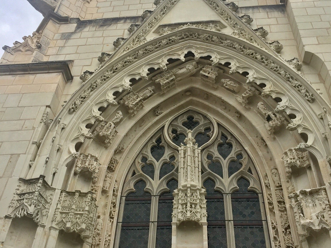 Eglise Saint Hilaire du Martray景点图片