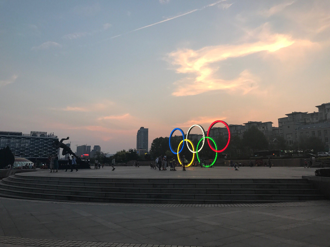 大连恒隆广场-大连市必去景点