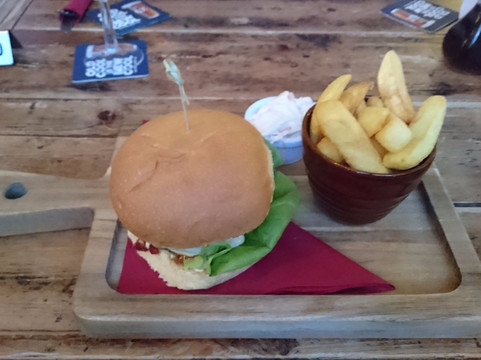 Hanham餐馆和美食-The Elm Tree