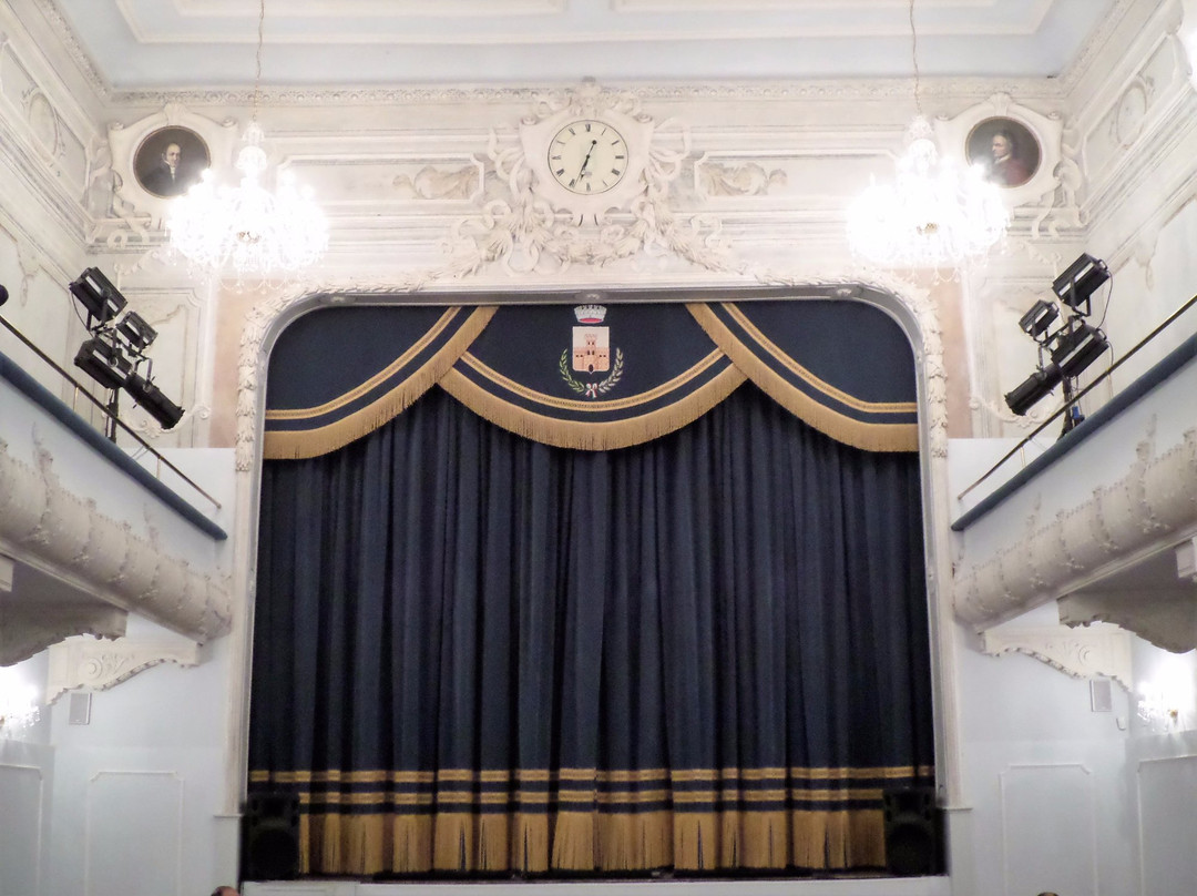 Cavarzere旅游景点-Teatro Tullio Serafin