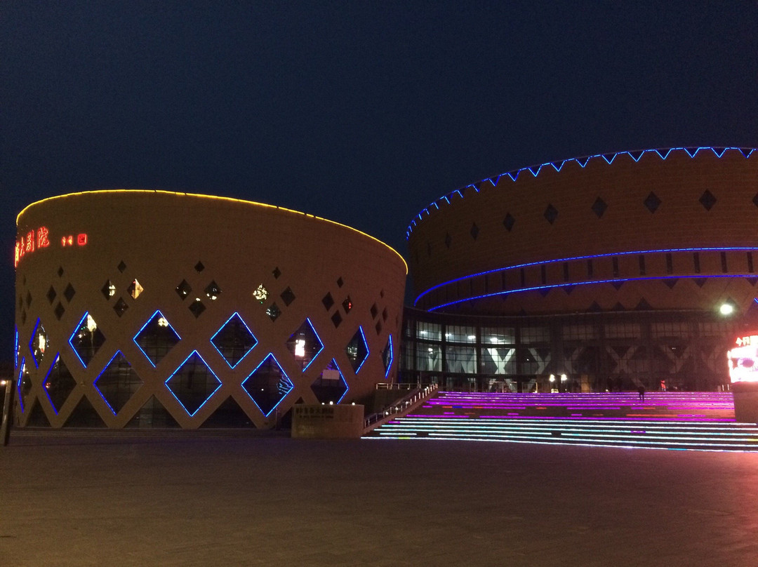 康巴什旅游区-鄂尔多斯市必去景点