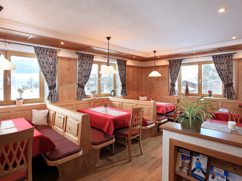 福鲁克斯佩森萨拉霍夫住宿加早餐旅馆主图