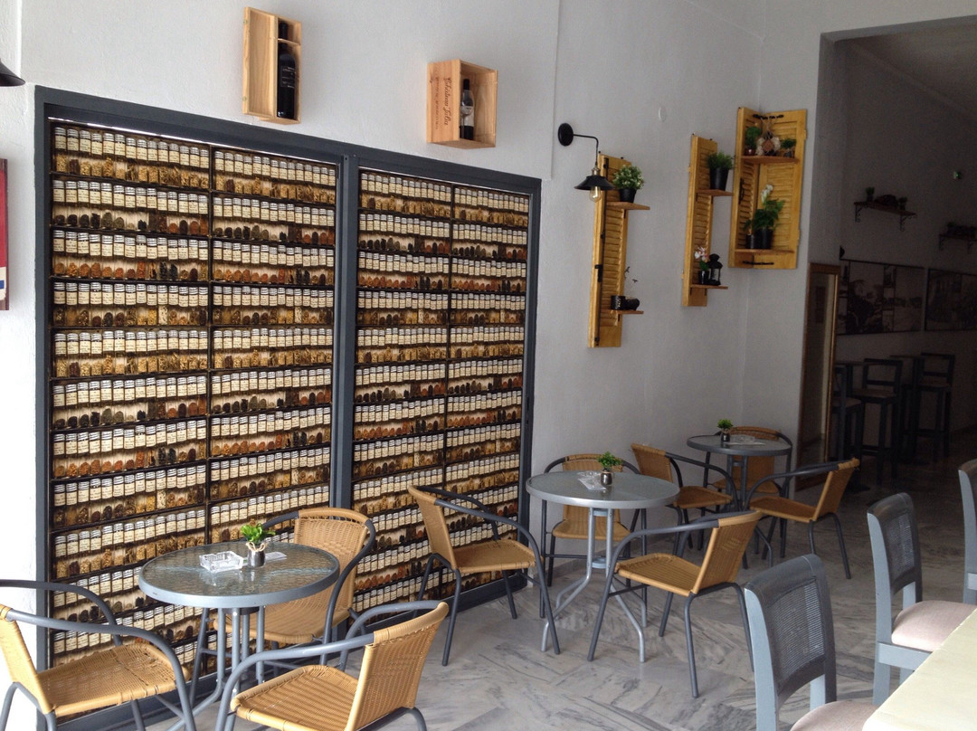 Royal Cafe-Wine Bar-Bistro景点图片