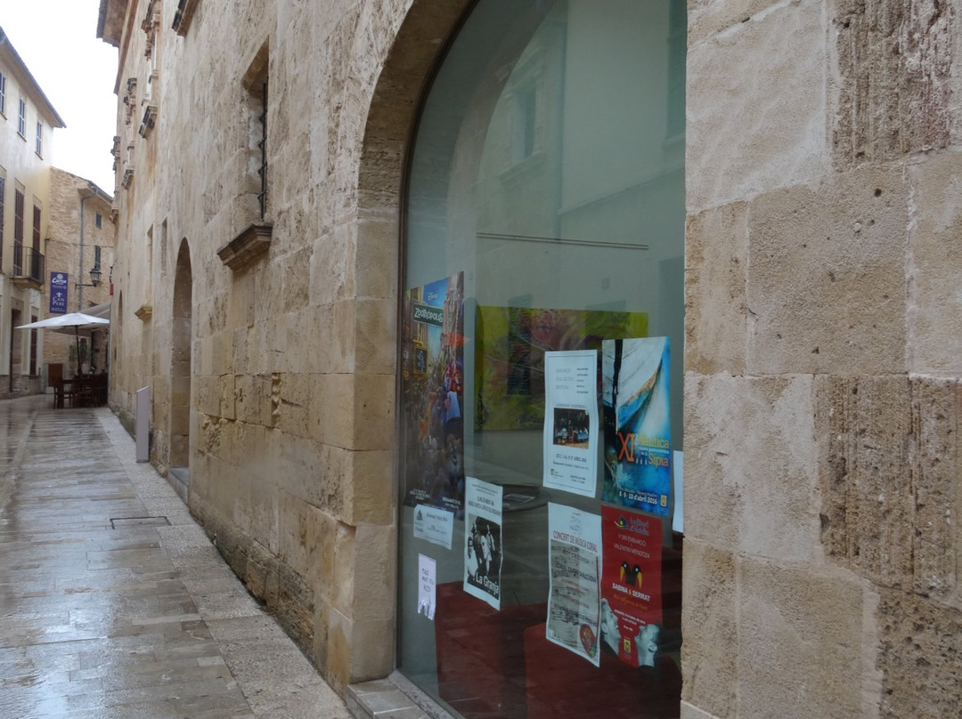 Fundacio Biblioteca d'Alcudia Can Torro-阿库迪亚必去景点