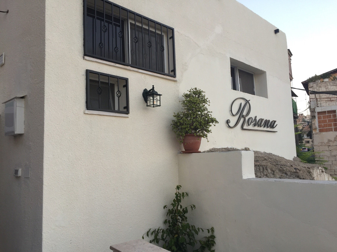 Rosana Guest House主图