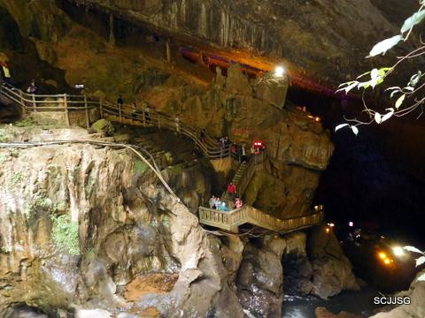 雌雄双瀑-宜良县必去景点