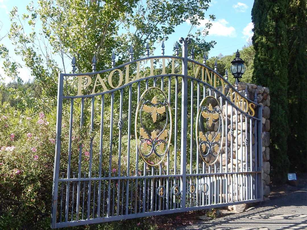 Paoletti Vineyards景点图片