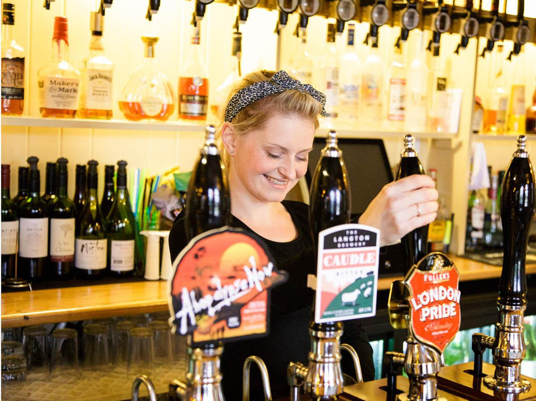Nevill Arms Inn & Restaurant主图